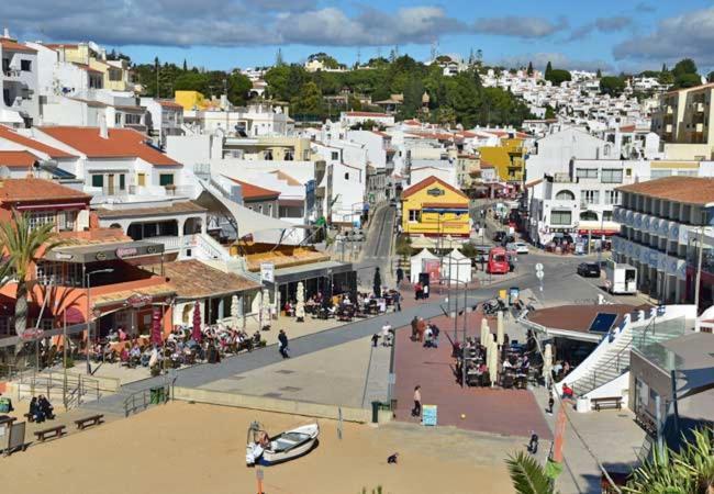 Spacious Two Bedroom Apt, 200M From The Beach Carvoeiro  Exteriér fotografie